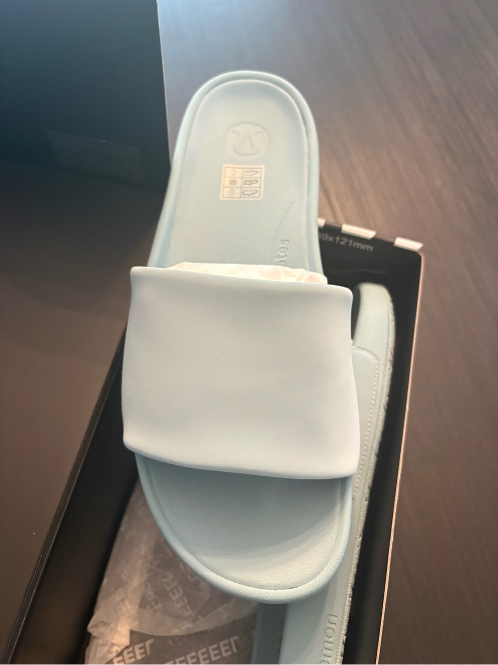 lululemon athletica W Restfeel Slide in Light Blue